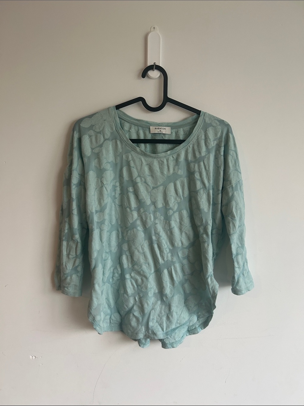 Babaton by Aritzia Textured Floral Top Relaxed Fit Size XS
